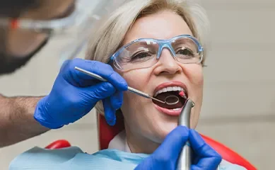 Professionelle Zahnreinigung bei Glam Smile
